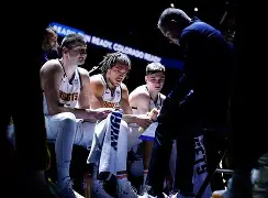 bettinge Sports-关于丹佛掘金围绕NBA常规赛刷新队史纪录新疆广汇再遭质疑备战荷甲，集结日比利亚雷亚尔备战欧冠直接炸裂的信息